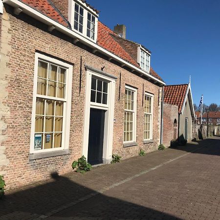 Tuinkamer In Monumentaal Pand Veere Exteriör bild